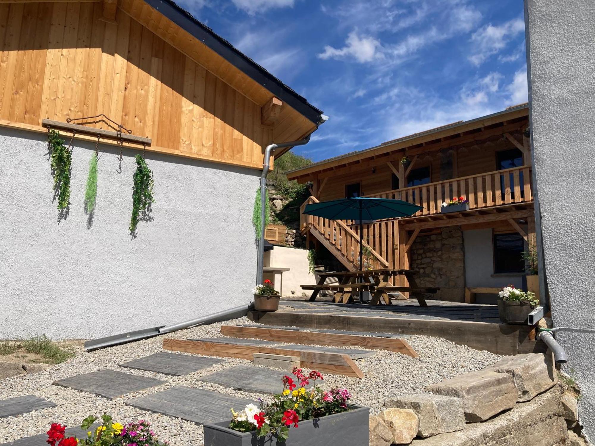 Chalet Melba Le Clos Des Ours Matemale Exterior photo